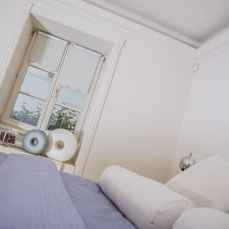 Appartement 8 *